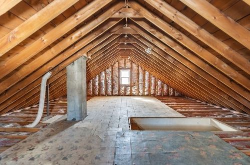 83 Litchfield Ave, Dracut MA 01826-2565 exterior