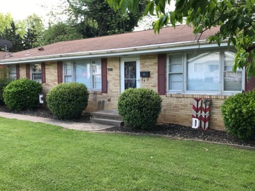 211 Maxwell St, Marion, KY 42064-1719