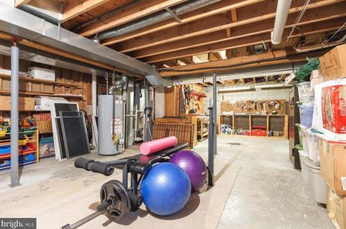 33 Winthrop Rd, Trenton NJ 08648-1557 exterior