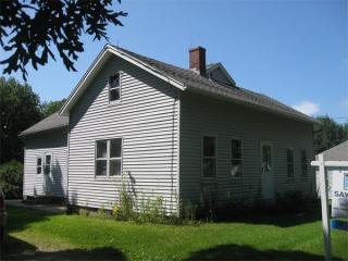 325 Amherst Rd, Amherst MA  01002-9753 exterior