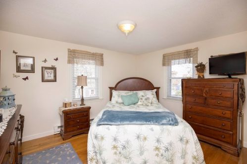 19 Over Jordan Rd, Wareham MA 02571-2414 exterior