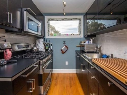 20 Castle Rd, Nahant MA 01908-1147 exterior