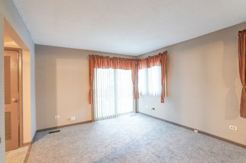 807 Beech Dr, Lemont IL 60440-1601 exterior