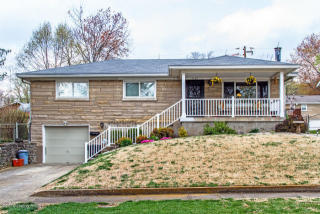 7503 Merlyn Cir, Louisville, KY 40214-4155