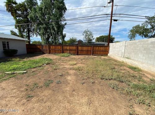 3308 Clarendon Ave, Phoenix AZ 85033-4024 exterior