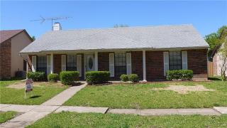 2613 Duchess Dr, Garland TX  75040-8723 exterior