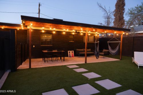 2635 Clarendon Ave, Phoenix AZ 85018-5958 exterior