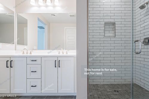 828 Amberwood Dr, Phoenix AZ 85045-0604 exterior