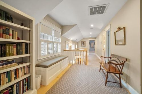 61 Village Ave, Dedham MA 02026-4209 exterior