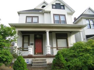 1209 Long St, Columbus OH  43203-1942 exterior