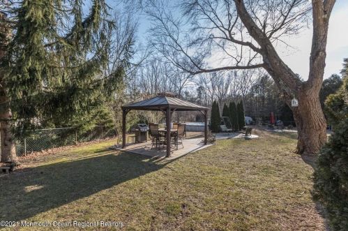 322 Stump Tavern Rd, Jackson Twp NJ 08527-3326 exterior