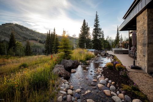 216 White Pne Cyn Rd, Park City UT 84060-6514 exterior