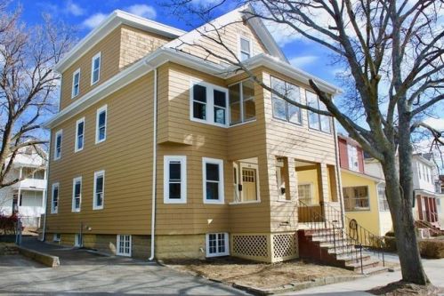 103 Kinsman St, Everett, MA 02149-1309