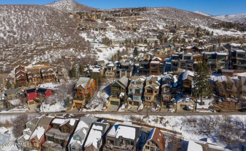 438 Ontario Ave, Park City UT 84060-5120 exterior