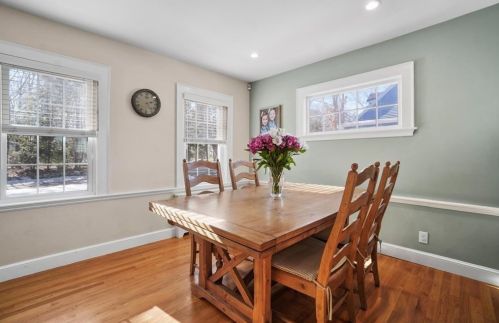 67 Robbins St, Milton, MA 02186-2535