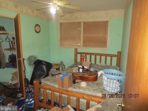 117 Military Dr, West Deptford NJ 08063-1506 exterior