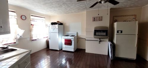 273 Purchase St, New Bedford MA 02740-5738 exterior