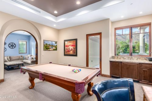 4450 54th St, Phoenix AZ 85018-1905 exterior