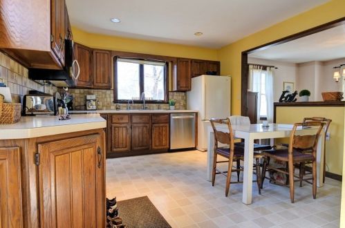 132 Elm Ave, Quincy MA 02170-2939 exterior