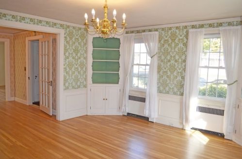 1686 Beacon St, Newton MA 02468-1463 exterior