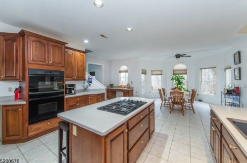 8 Jenny Ln, Wantage NJ  07461-4550 exterior