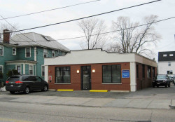 413 Watertown St, Newton, MA 02458-1113