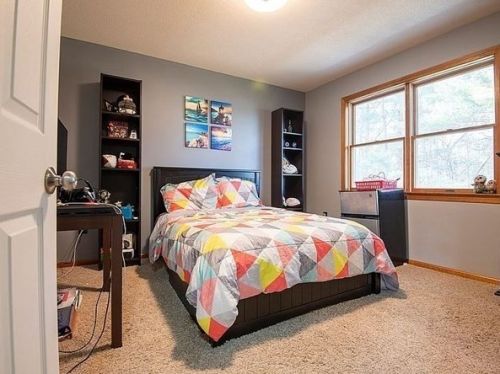 25 Mockingbird Ln, Montgomery MA 01085-1700 exterior