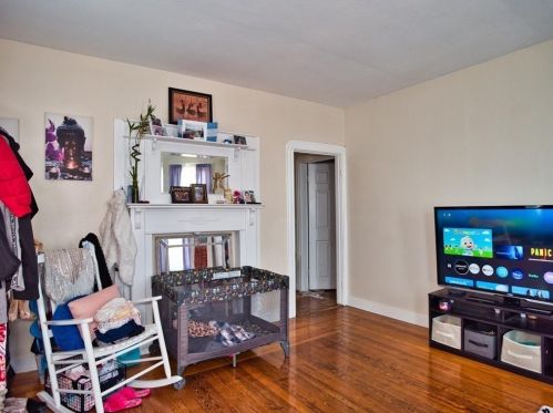 74 Clark St, New Bedford MA 02740-7021 exterior