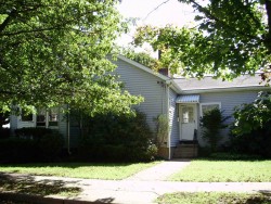 17 Star Rd, Newton, MA 02465-1039