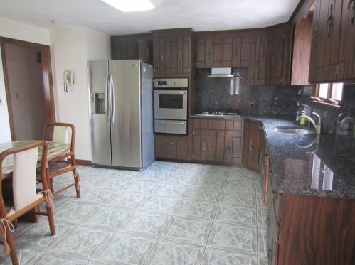 202 Sanderson Ave, Dedham MA  02026-3002 exterior