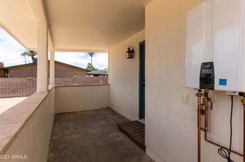 2571 Captain Dreyfus Ave, Phoenix AZ  85032-5914 exterior