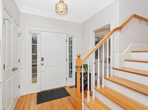 245 Crafts St, Newton, MA 02460-1473