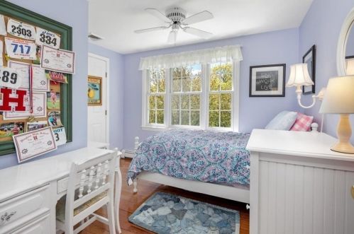 21 Franklin Rodgers Rd, Hingham MA 02043-2665 exterior