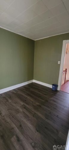 48 Chrome Ave, Carteret NJ  07008-3402 exterior