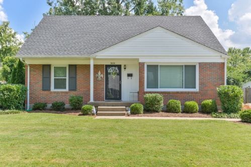 3626 Windward Way, Louisville, KY 40220-1818