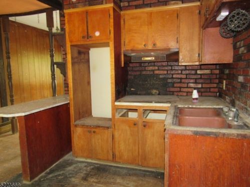 42 Smt Dr, Wantage NJ 07461-1239 exterior