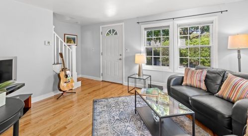 53 Gardner St, Arlington MA 02474-3827 exterior