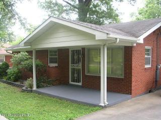 6303 Upper Hunters Trce, Louisville, KY 40216-1431