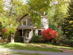54 Hyde St, Newton, MA 02461-1206