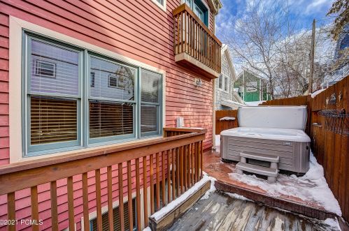 953 Park Ave, Park City UT 84060-5202 exterior