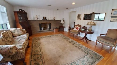 110 Elder Rd, Needham, MA 02494-2415