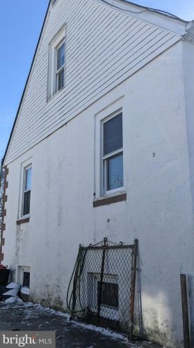 236 Billings Ave, West Deptford NJ 08066-1157 exterior