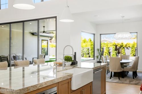 222 Belmont Ave, Phoenix AZ  85021-7229 exterior