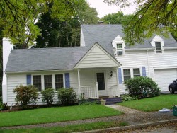 125 Winslow Rd, Newton, MA 02468-1743