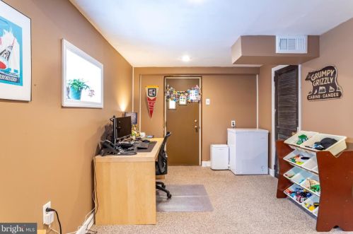 1037 Salem Ave, West Deptford NJ 08096-6062 exterior