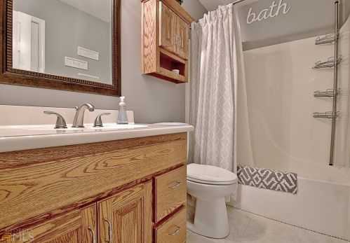 255 Hillandale Dr, Stockbridge GA 30281-3047 exterior