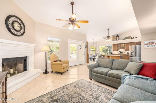 17002 32 Way, Phoenix AZ 85018-3973 exterior