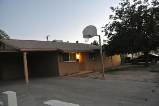 6933 Highland Ave, Phoenix, AZ 85033-1927