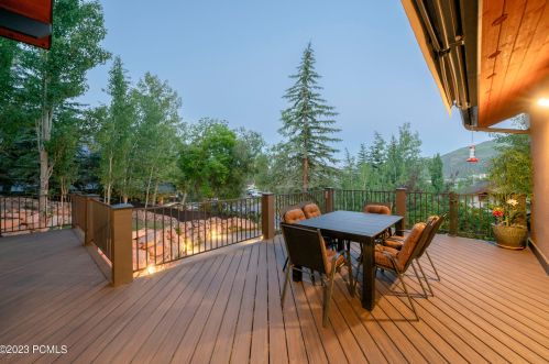 2068 Mahre Dr, Park City UT 84098-8508 exterior