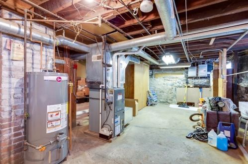 54 Everett St, Everett MA 02149-1102 exterior